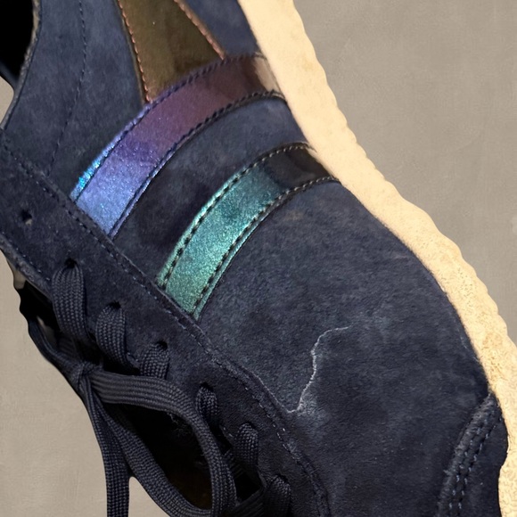 Gola Iridescent Stripe Sneakers – size 10 Streetwear Indie - Picture 6 of 7